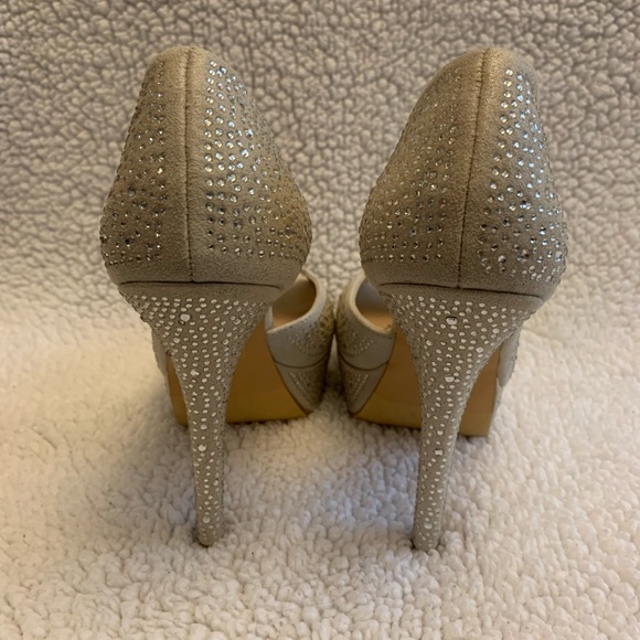 Betseyville Champagne heels - Picture 3 of 3
